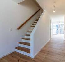 Exklusive DG-Wohnung mit großer Dachterrasse & zusätzlichem Spitzboden! Wielandstraße, 1WE6 - Köln Bayenthal