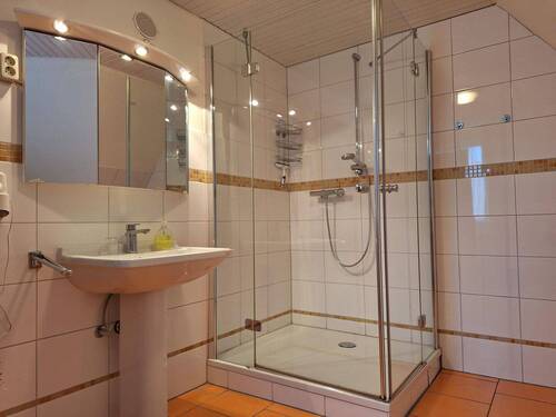 Haus 1 Bad en suite im OG - 