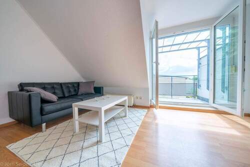 Hell und Blick ins Grüne - Dachgeschoss Maisonette mit Süd-Balkon, ruhig, sonnig, top