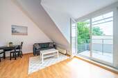 großes Wohnzimmer mit Balkon - Etagenwohnung mit 58,40 m² in Fürstenwalde zur Miete