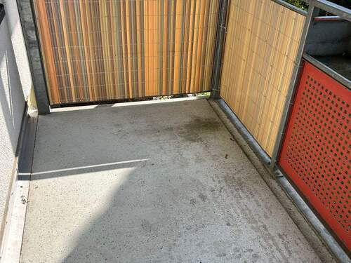 Südbalkon - 2 Zimmer Etagenwohnung zur Miete in Chemnitz