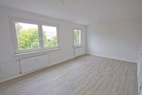 Wohnzimmer - 2 Zimmer Etagenwohnung in Halle (Saale)