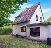 Charmantes Einfamilienhaus mit großem Garten, Garage & viel Gestaltungspotenzial - Bremen Schönebeck