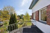 Südwest Balkon - 7 Zimmer Einfamilienhaus zum Kaufen in Berlin