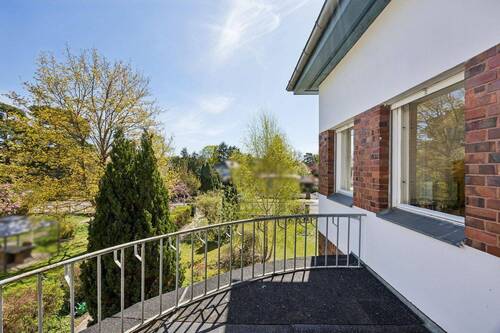 Südwest Balkon - 7 Zimmer Einfamilienhaus zum Kaufen in Berlin