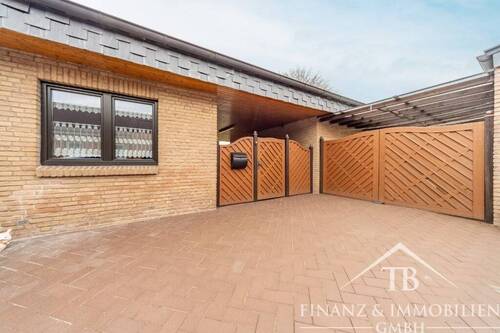 Eingangstor - Einfamilienhaus mit 240,00 m² in Norden zum Kaufen