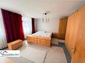 Schlafzimmer OG mit Zugang zum Bad - 1 Zimmer Einfamilienhaus in Perl / Nennig