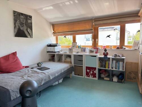 Heller Schlafbereich - 1 Zimmer Einfamilienhaus in Planegg