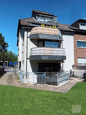 2 - Hinteransicht - 1 Zimmer Mehrfamilienhaus, Wohnhaus zum Kaufen in Köln