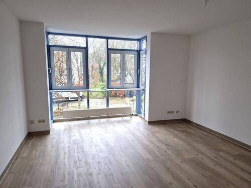 Ansicht Haus - **Wohnen im Ortszentrum** 2 Zimmer-Whg + Westbalkon