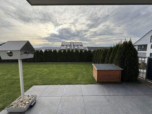 Garten Terrasse - Neuwertige 3 Zimmer Erdgeschoss-Wohnung mit Garten