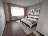 Schlafzimmerbeispiel Homestaging KI - 