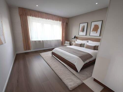 Schlafzimmerbeispiel Homestaging KI - 
