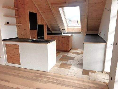 Einbauküche (Ohne Geräte).jpeg - 4 Zimmer Etagenwohnung in Wessobrunn