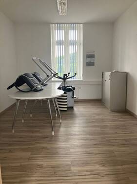 Büroraum.JPG - 3 Zimmer Büro in Bad Neustadt an der Saale