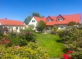 Gartenansicht - Arbeiten&wohnen, ehem. Praxis und EFH m. Keller, Gartenhaus, GarageCarport + toller Garten!