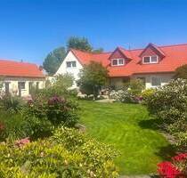 Arbeiten&wohnen, ehem. Praxis und EFH m. Keller, Gartenhaus, GarageCarport + toller Garten! - Leipzig Grünau-Siedlung