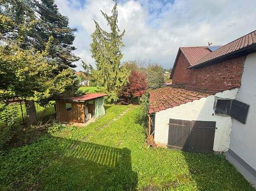 Garten - 7 Zimmer Einfamilienhaus zum Kaufen in Windorf