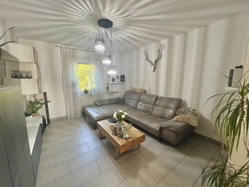 Wohnzimmer 1.OG - Charmantes Ein- oder Zweifamilienhaus in Blieskastel