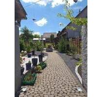 Interessanter Kaufpreis (VHB) !! 2FHaus mit Charme + schönem, pflegeleichtem Außenbereich + Nebengebäude! - Tann Lahrbach