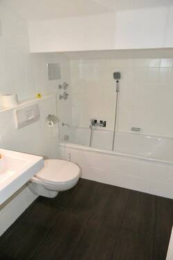 Modernes Badezimmer - 