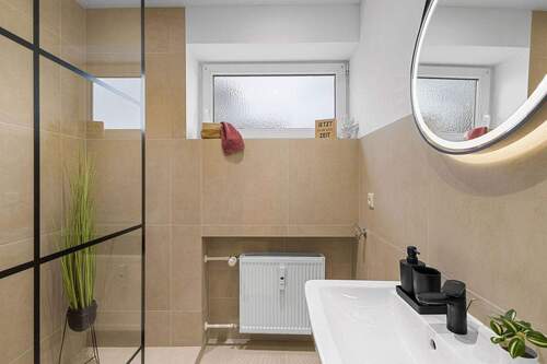 Badezimmer - Etagenwohnung mit 94,00 m&sup2; in Straubing zum Kaufen