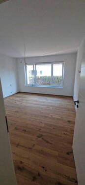 Bild 3 - 8 Zimmer Einfamilienhaus in Gerlingen