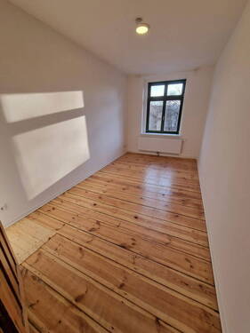 Kleines Zimmer - Etagenwohnung mit 92,00 m² in Görlitz zur Miete