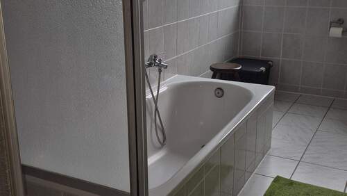 Bad (Dusche/Wanne) - 