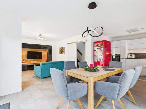 Blick in Wohnbereich - 