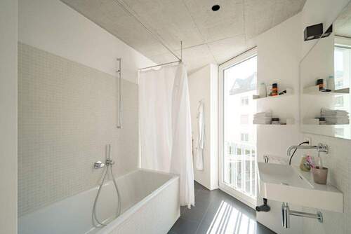 Badezimmer im ersten Obergeschoss - 