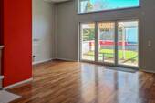 Blick zum Garten - 'Loft-Charakter trifft Ruhe - außergewöhnliches Wohnen im geschützten Hinterhaus mitten in der Stadt