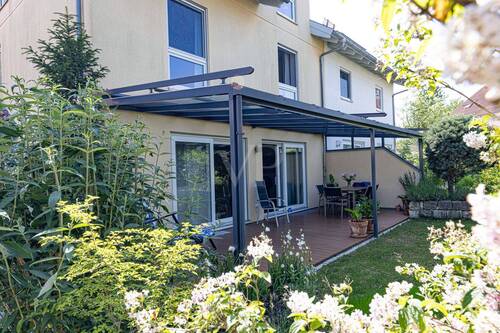Gartenansicht - 6 Zimmer Doppelhaushälfte zum Kaufen in Pliening / Landsham