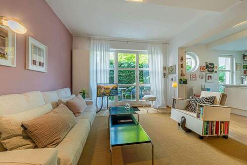 Wohnen - 4 Zimmer Mehrfamilienhaus, Wohnhaus in Frankfurt am Main