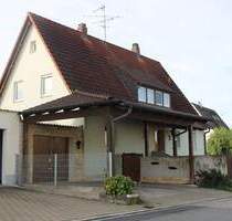 !! Helle 3-Zimmer-Dachgeschoss-Wohnung in einem 2-Familien-Haus !! - Heroldsberg