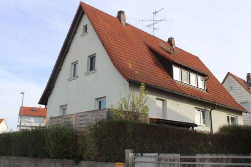 Blick aus Süd-West - 3 Zimmer Etagenwohnung zur Miete in Heroldsberg