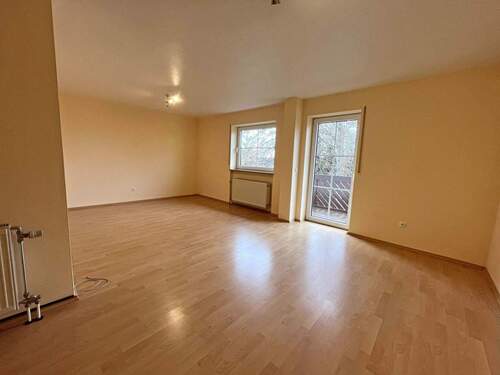 Wohnzimmer - Etagenwohnung mit 63,40 m&sup2; in Kulmbach zum Kaufen