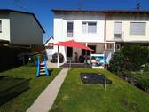 Ansicht Haus u. Garten - 4 Zimmer Doppelhaushälfte zur Miete in Fahrenzhausen