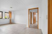 Flur und Arbeitsbereich im DG - 