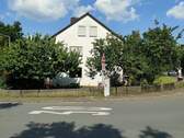 Ansicht Süd (Dachgeschoss) - 2-Zimmer-DG-Wohnung für junges Pärchen oder Singlehaushalt I komplett ausgestattete Küche I FensterBad mit Dusch-Bade-Wanne