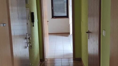 Flur.jpg - 2 Zimmer Etagenwohnung zur Miete in Erlangen