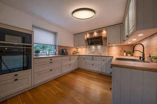 200-8896_Küche-3_dekoriert - 