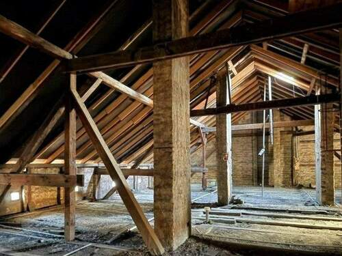 Dachgeschoss_Rohling ca. 250 m² - 