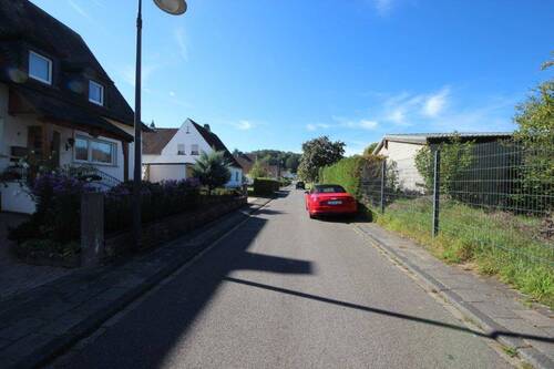 Straßenflucht links - Grundstück in Wittlich