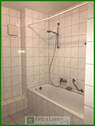 Badezimmer mit Badewanne - 