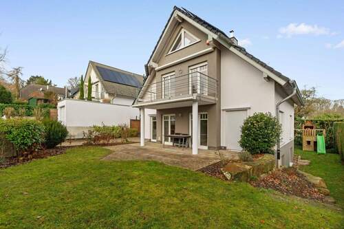 Seitenansicht - Einfamilienhaus mit 217,00 m&sup2; in Wachtberg zum Kaufen