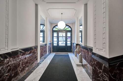 Repräsentatives Treppenhaus - 