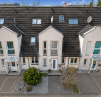 Einziehen & wohlfühlen: Gepflegtes Reihenmittelhaus mit Charme! - Bielefeld Sennestadt