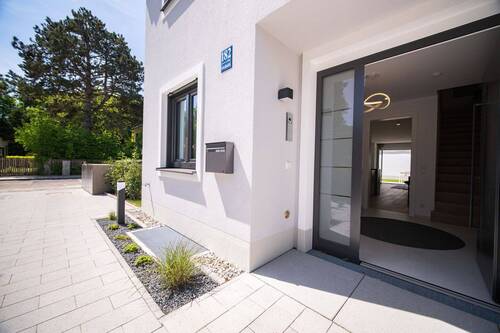 SR182 - Hauseingang - 