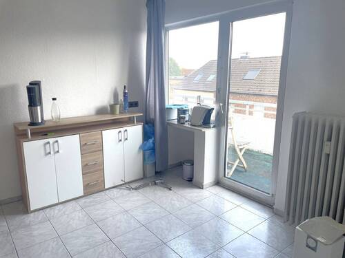 mit Südbalkon-Ausgang und ... - 